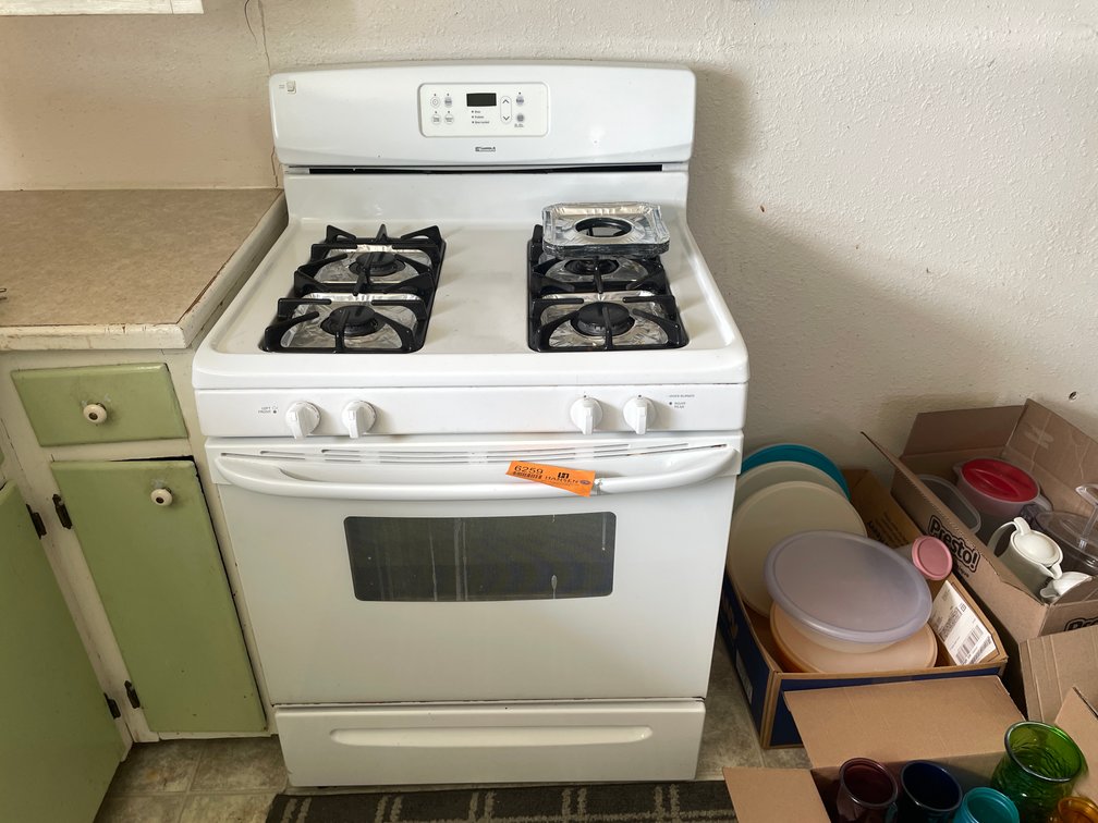 (4) Burner Kenmore Stove