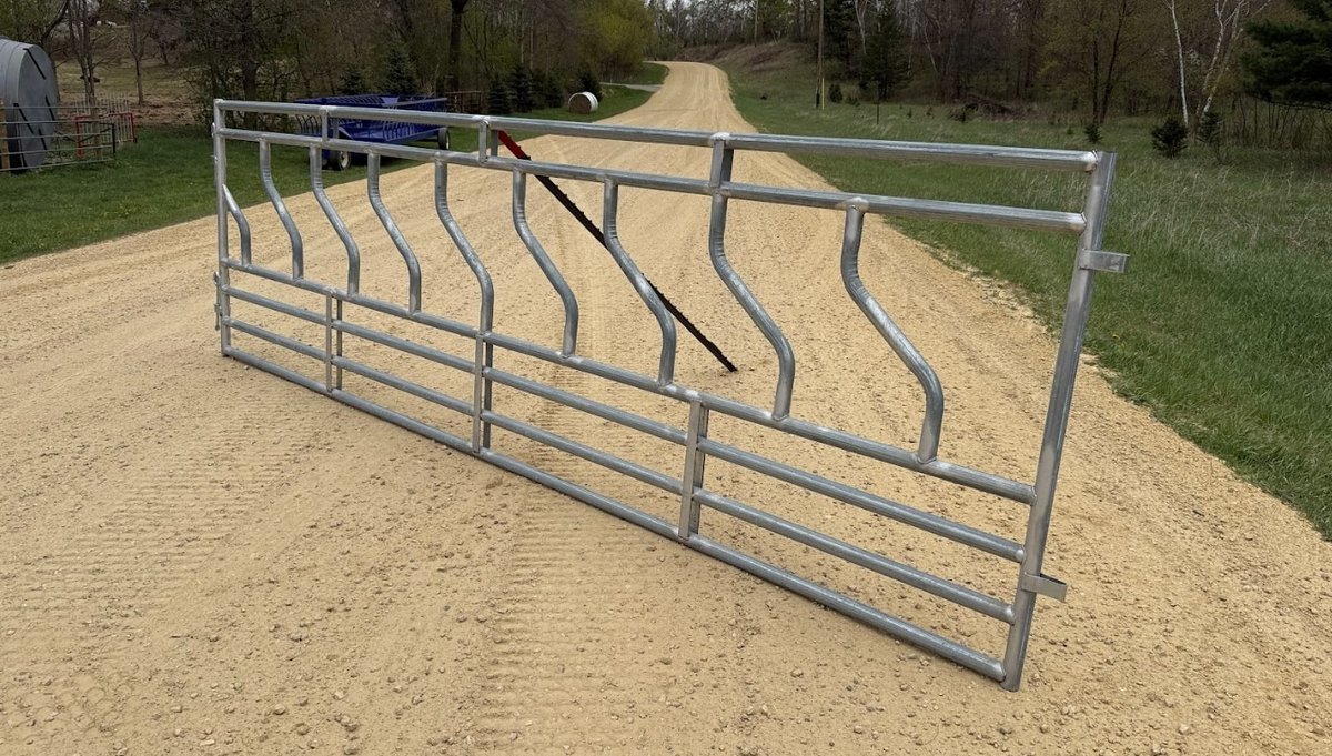 14' Medium Duty Feeder Panel