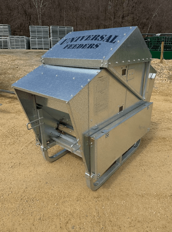 800 Universal Lick Feeder