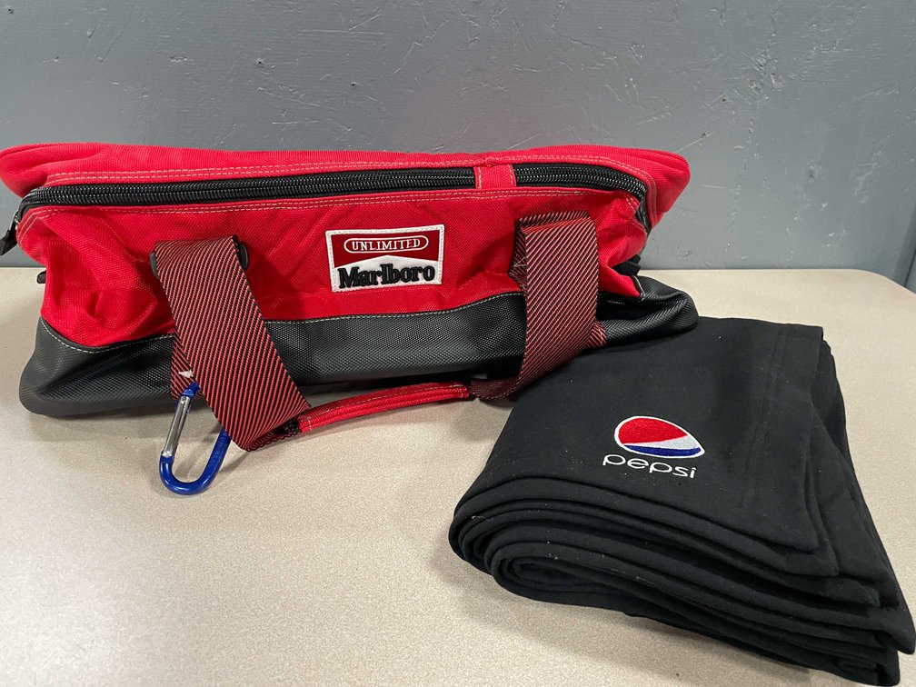 Marlboro Cooler and Pepsi Blanket (T4)