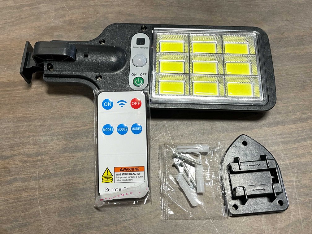 Solar Powered Street Lamp (CW)