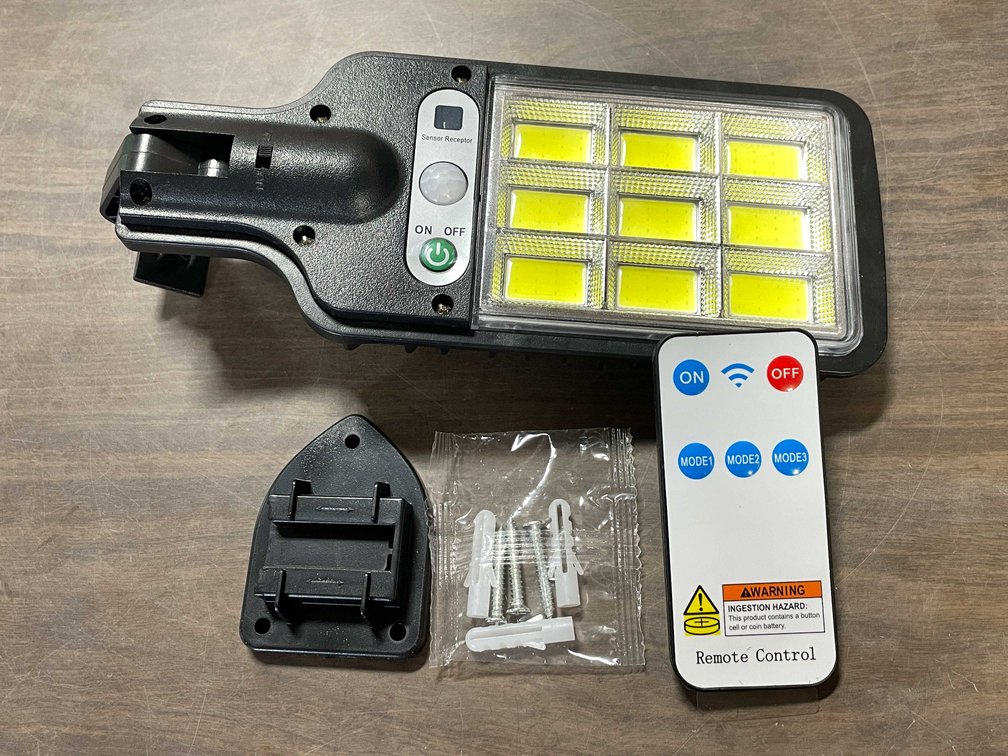 Solar Powered Street Lamp (CW)