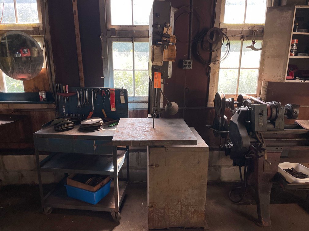 Heavy Duty Vertical Metal Cutting Band Saw