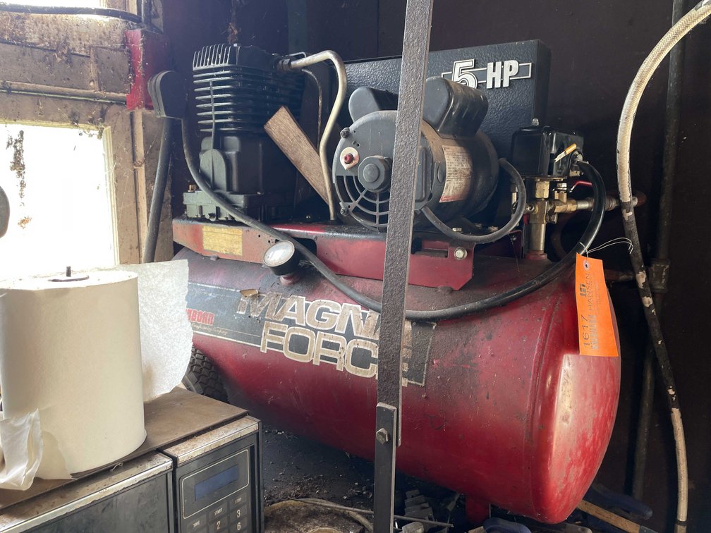 Sandborn Air Compressor