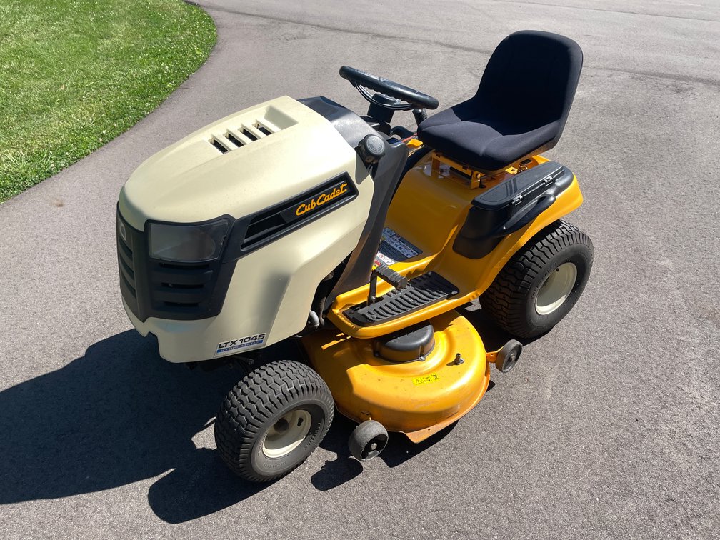 Cub Cadet LTX1045 Riding Lawn Mower