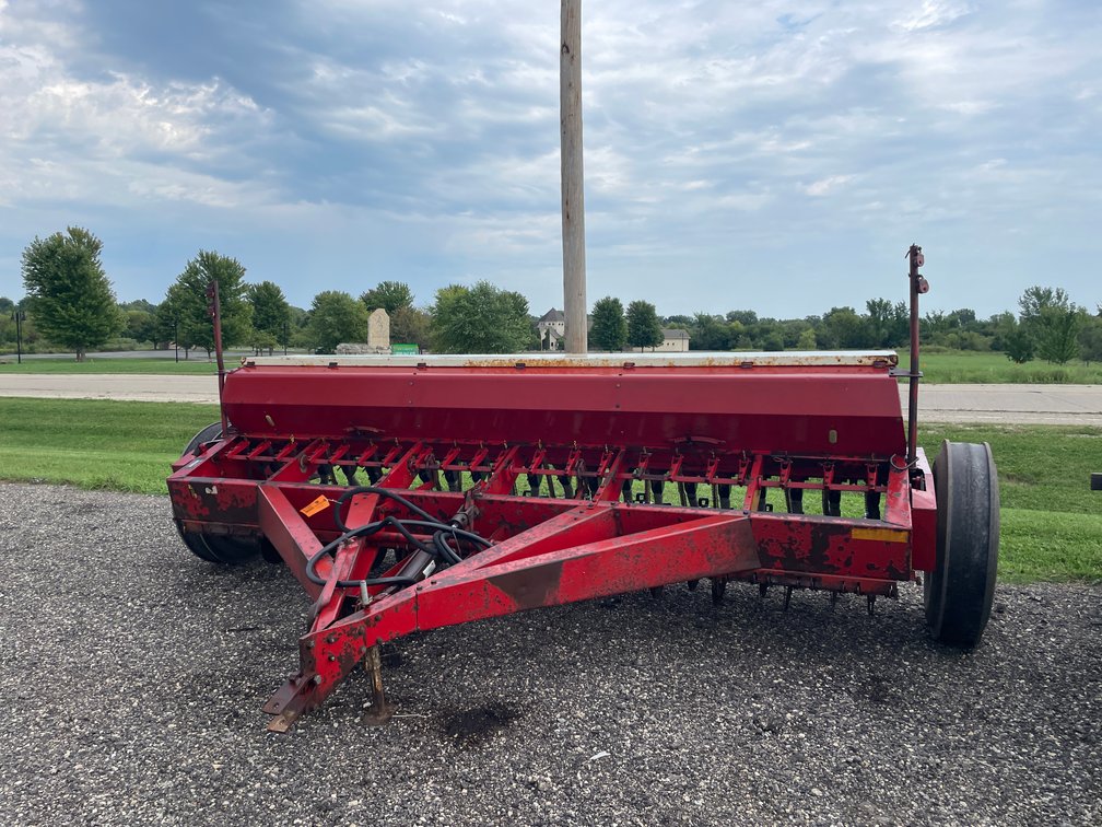 IH 510 Grain Drill