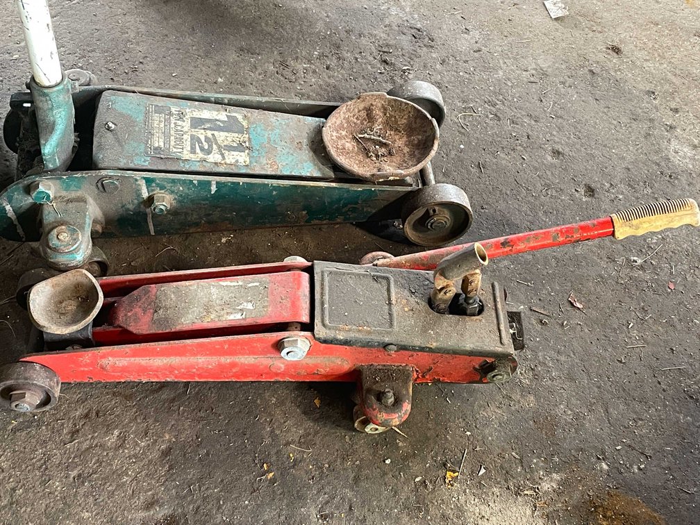 (2) Floor Jacks