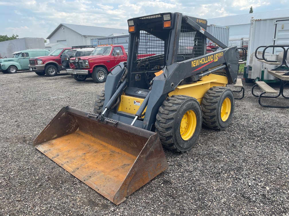 2006 New Holland LS180 Skidsteer