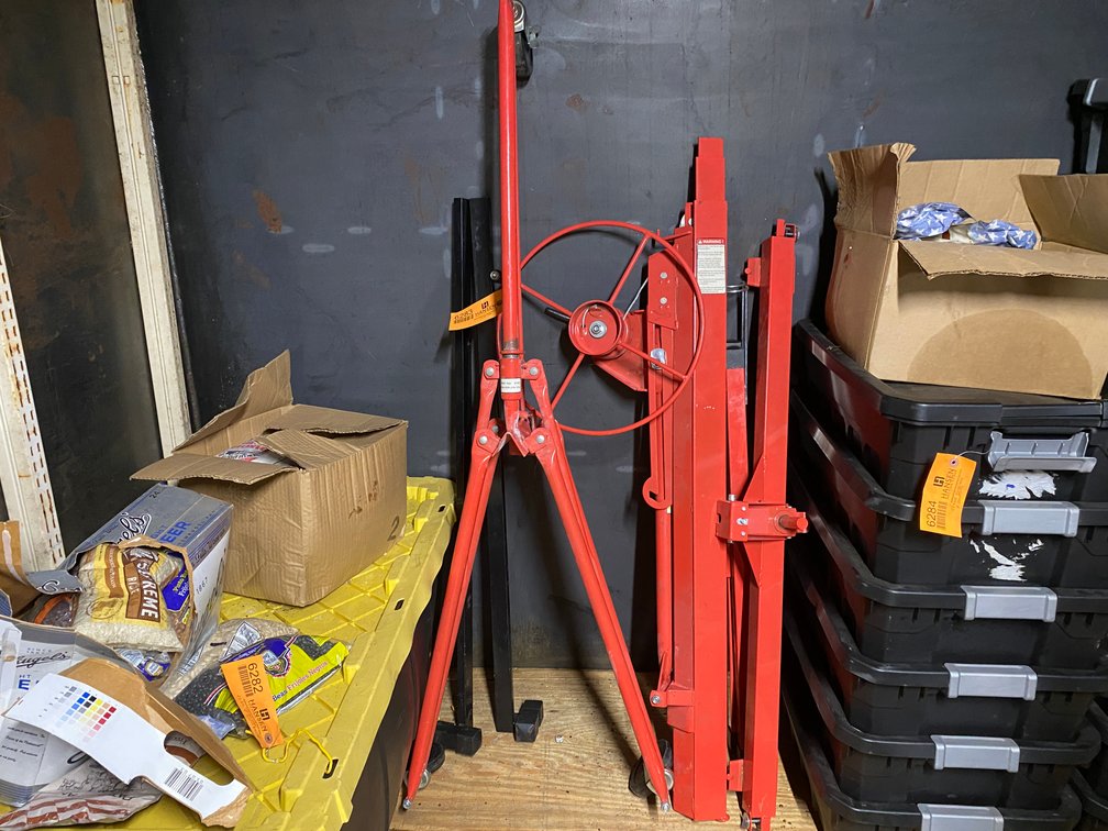 Manual Drywall Lift