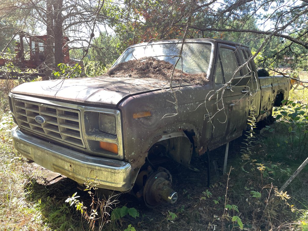 Scrap Ford F250 and Truck Bed Trailer (No Title)