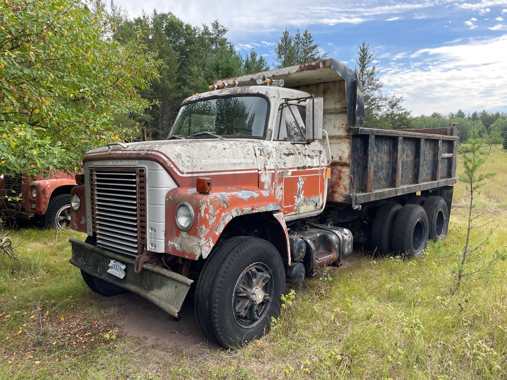 1975 International F2070A Tandem Axle Dump Truck (Has MN Title)