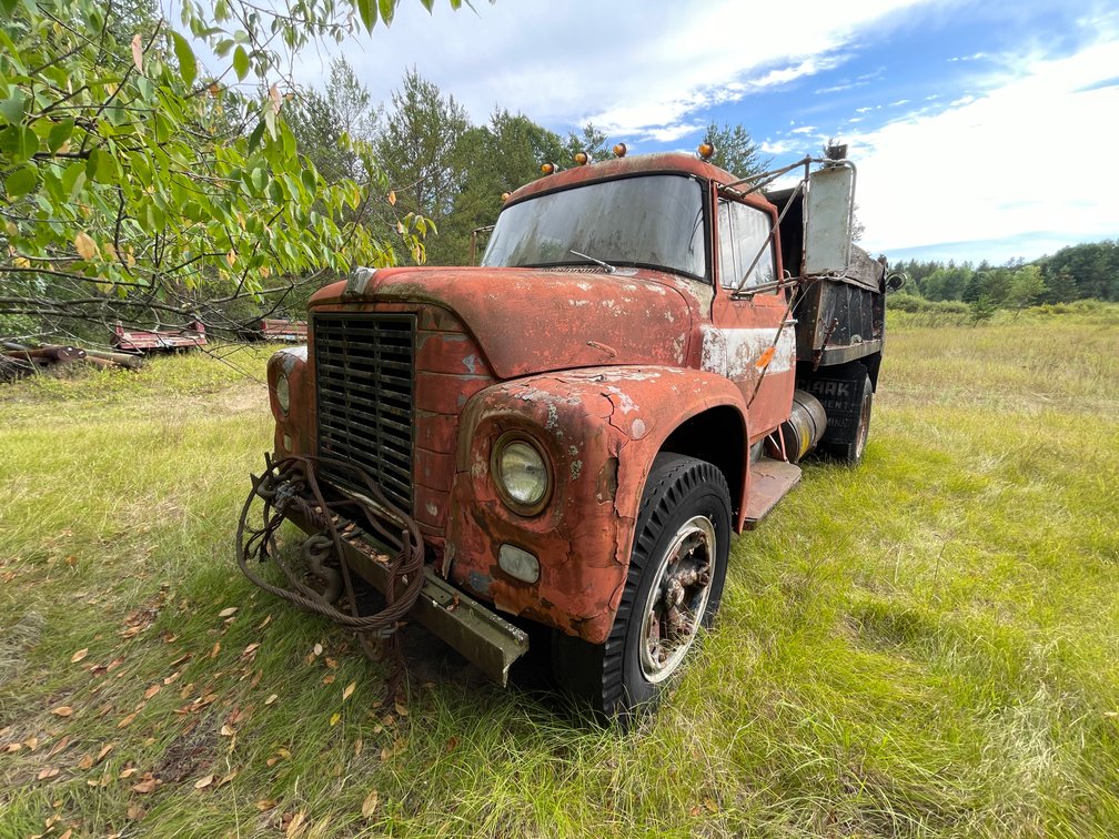 Vintage International Single Axle Dump Truck (No Title)