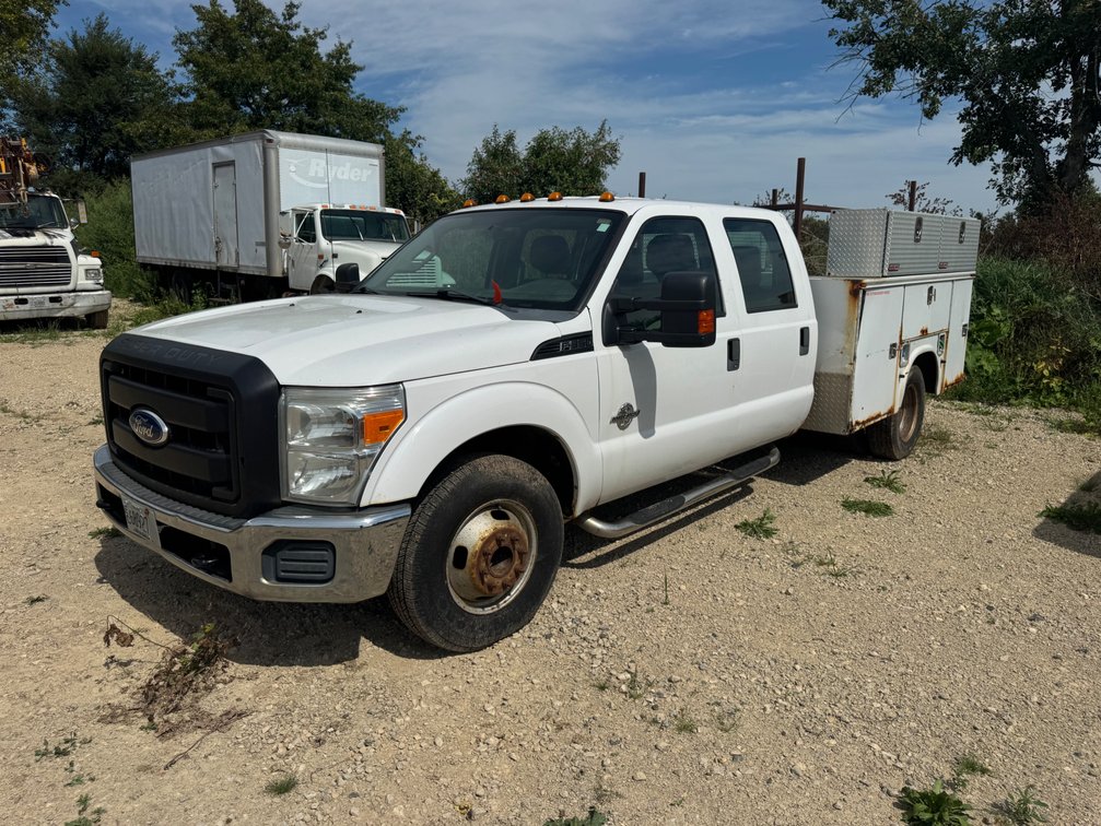 2012 Ford F-350 Crew Cab Truck (Has WI Title) (Located in Rosendale WI)