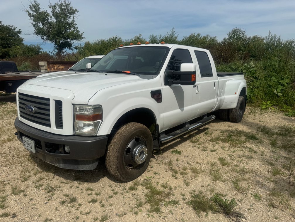 2008 Ford F-350 Super Duty Dually Crew Cab Truck (UPDATED DESCRIPTION) (Has WI Title) (Located in Rosendale WI)