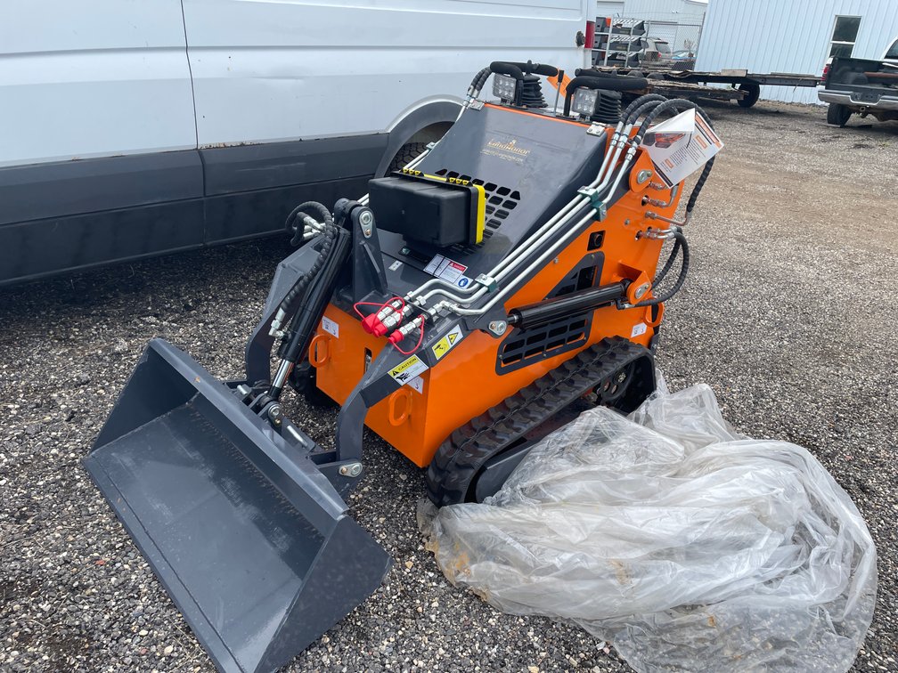 Landhonor Mini Skid Steer Loader
