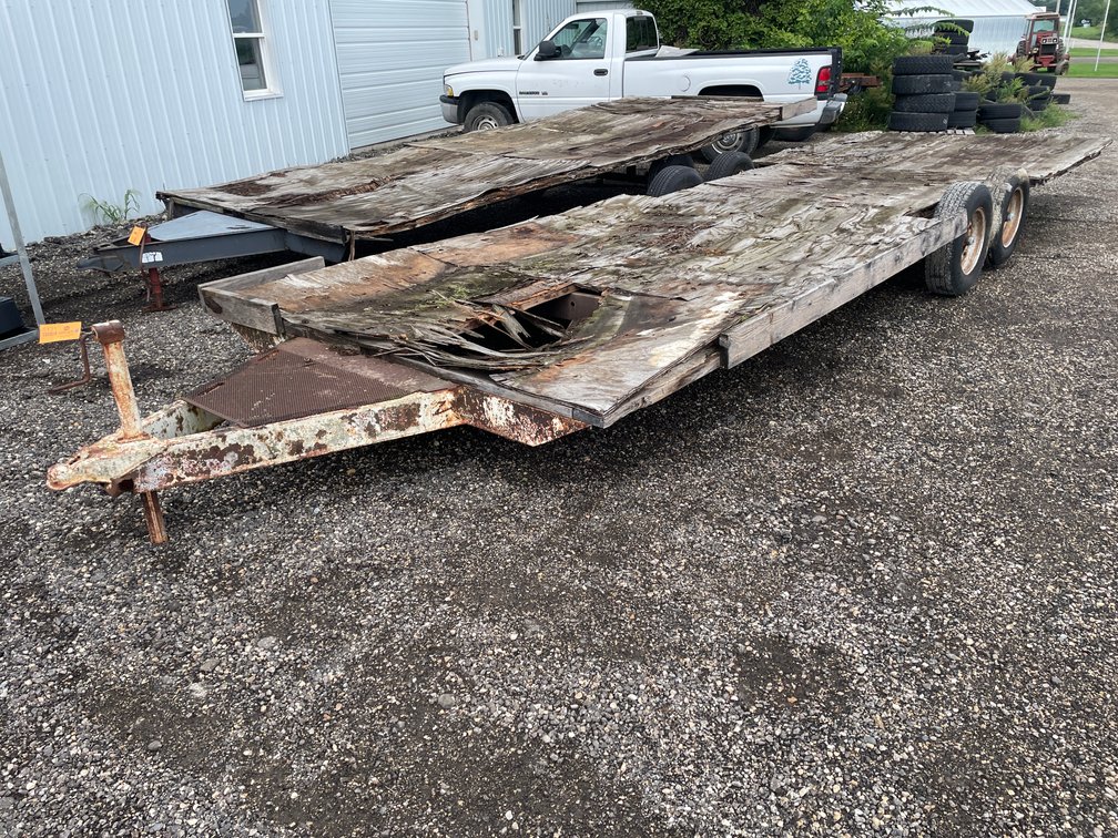 24' Flatbed Trailer (No Title)