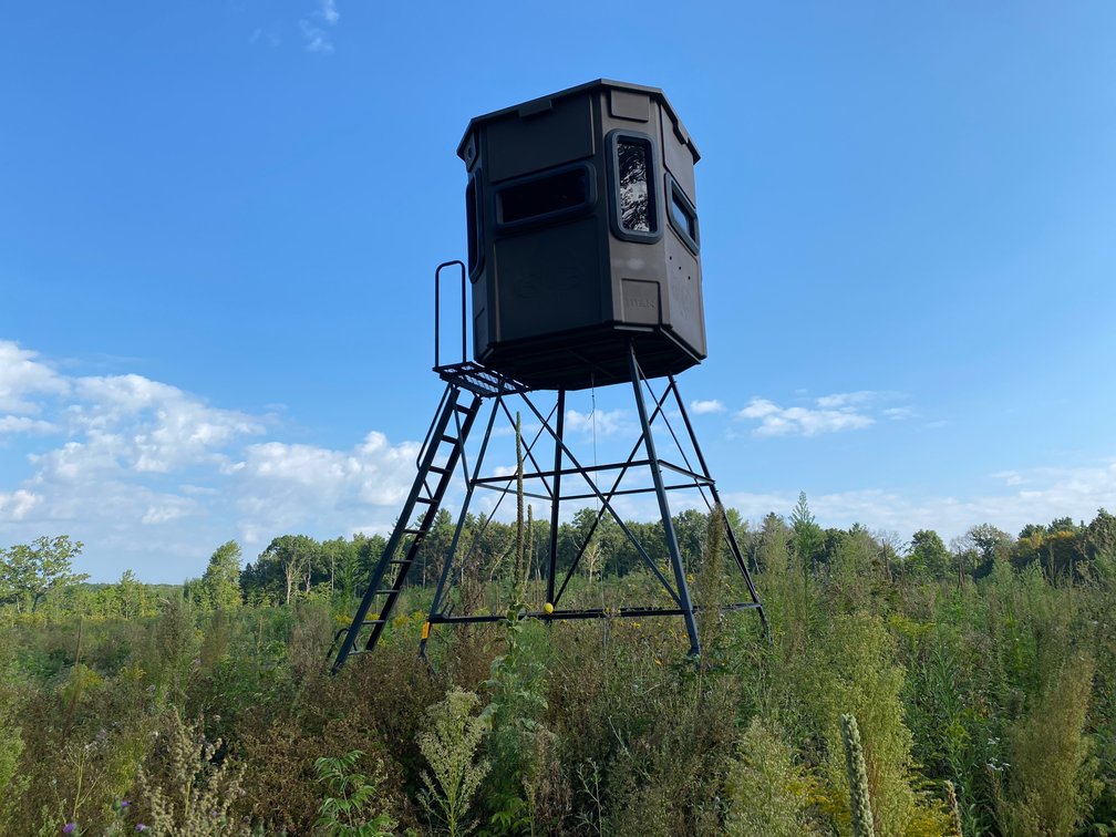 Redneck Blinds Titan Hunting Blind on 11.5' Platform