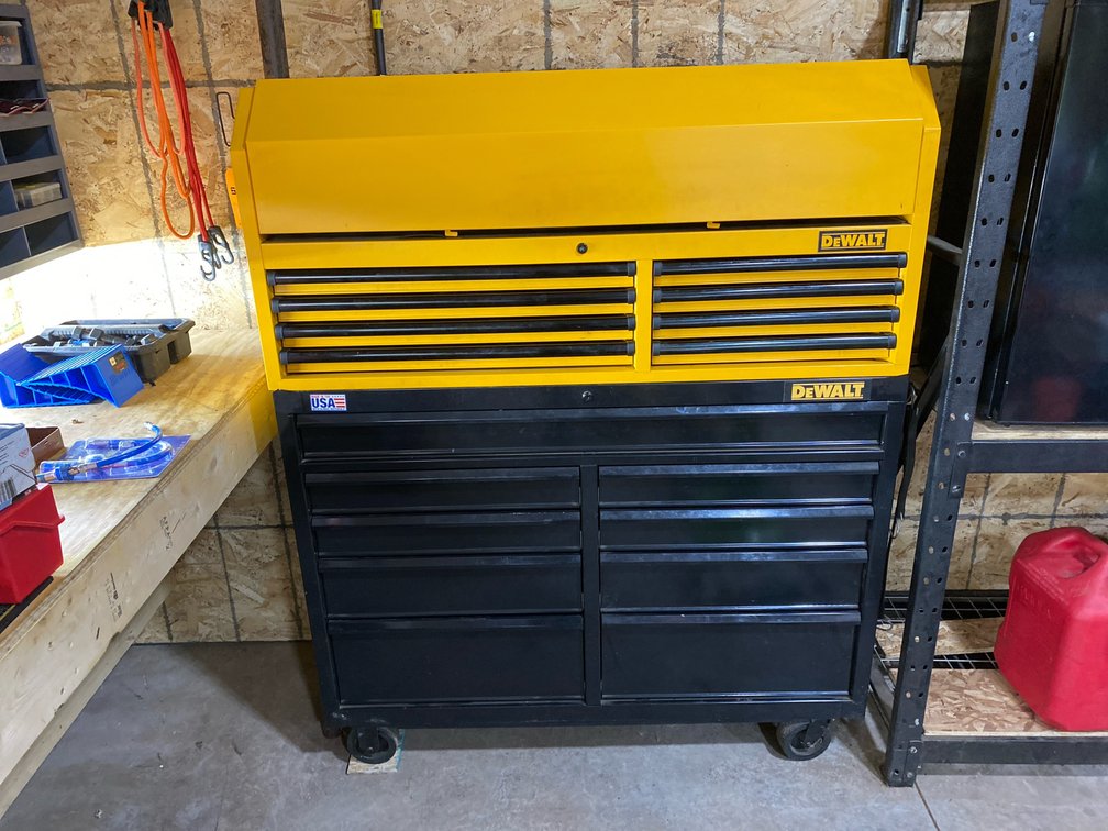 DeWalt 2 Piece Rolling Tool Cabinet and Top Chest Combo