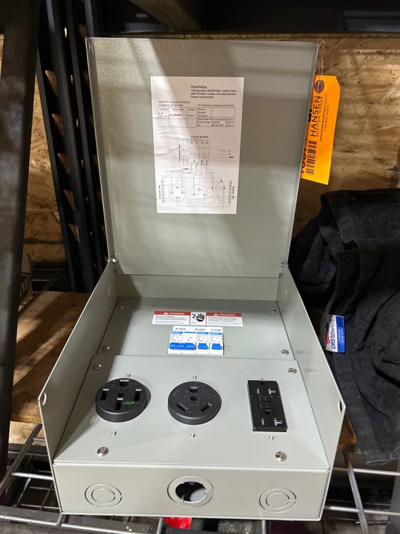 CHNT RV Power Outlet Box