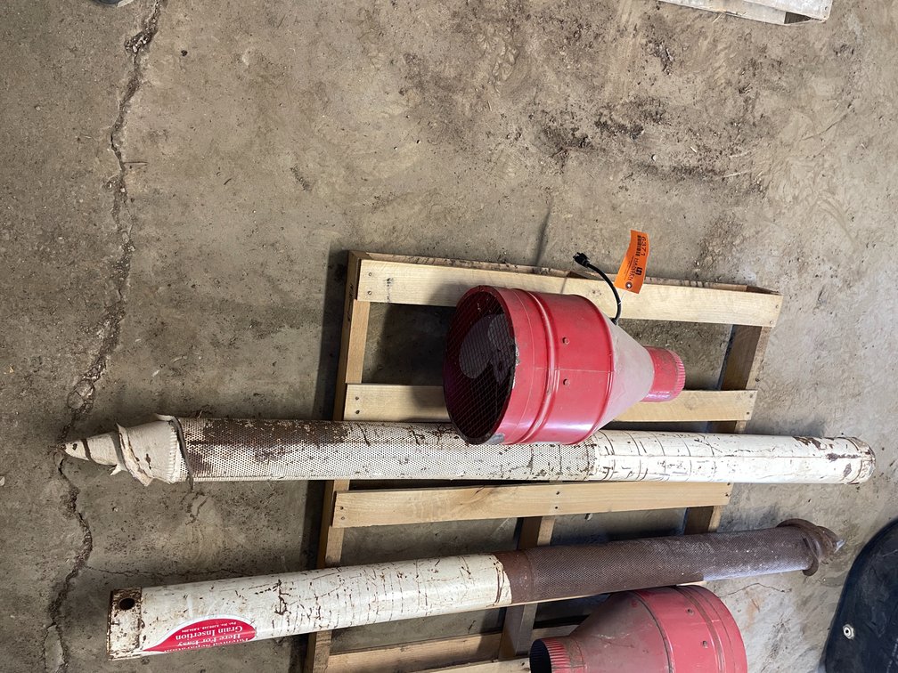 B&W Grain Aerator and Auger