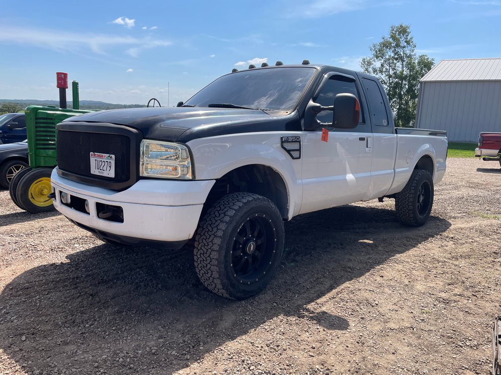 2006 Ford F350 XLT Pickup Truck (Has WI Title)