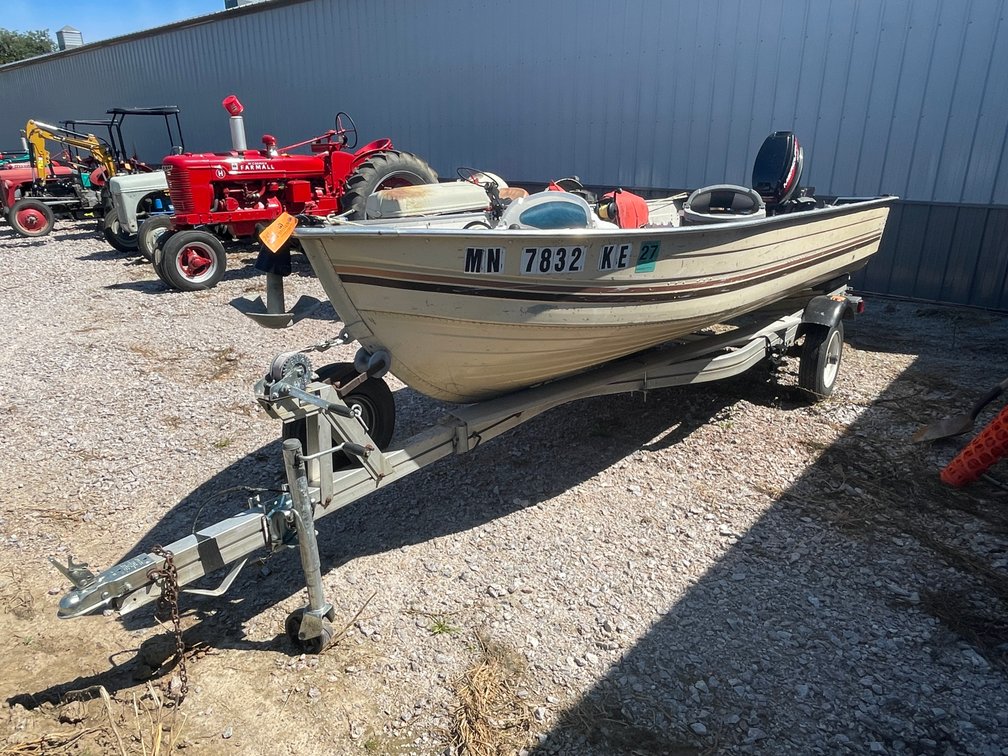 Mirro Craft 13' 6" Fishing Boat with Trailer (No Title)
