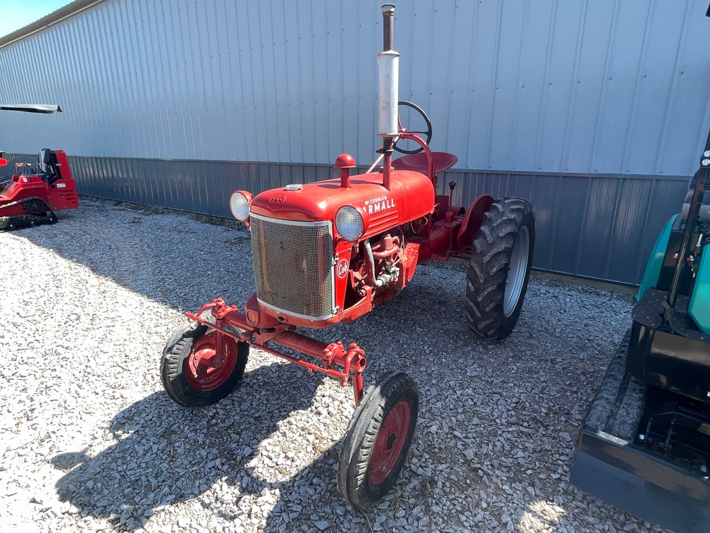 1948 Farmall Cub