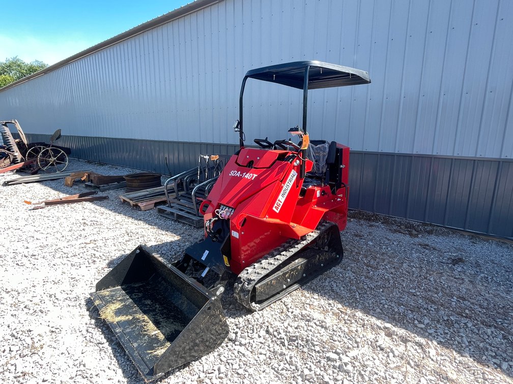 AGT SDA-140T Track Loader