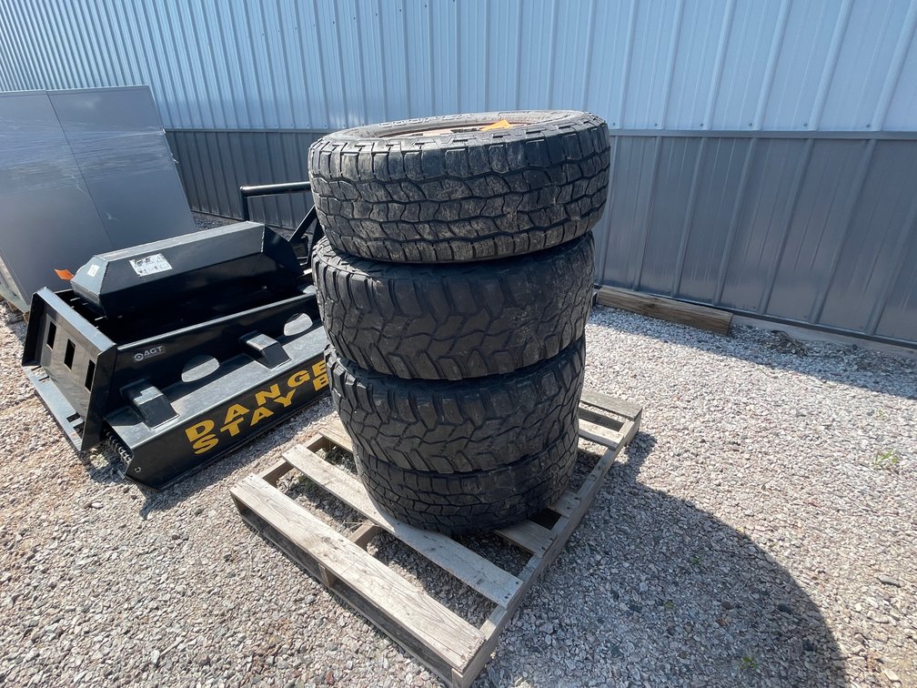 (4) Cooper Discover Tires on 6-Bolt Rims