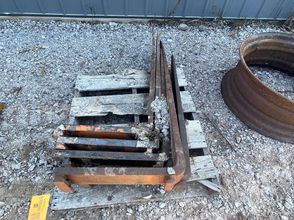 (5) Pallet Forks