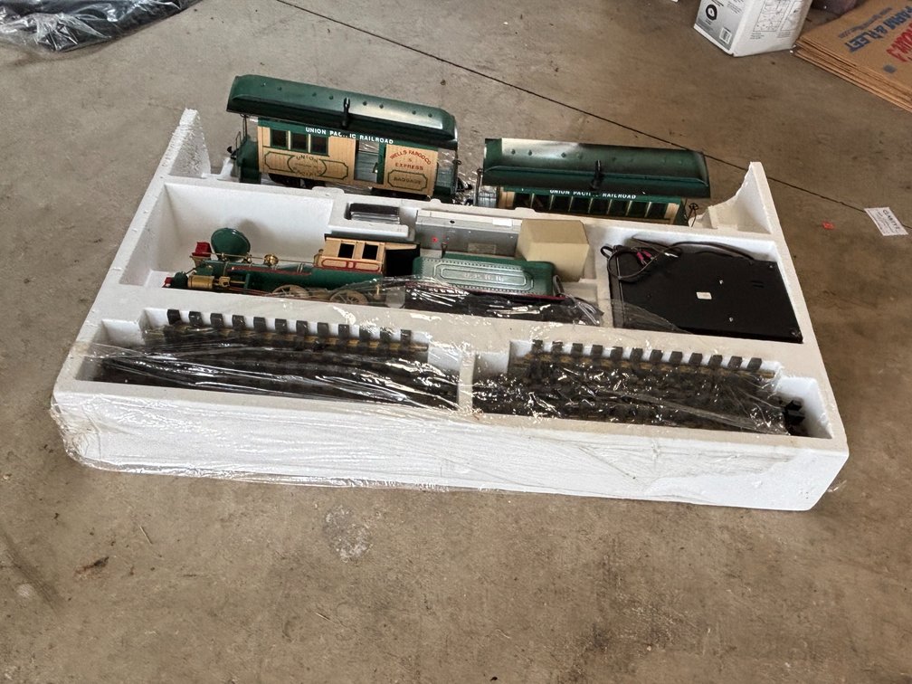 Union Pacific Railroad Train Set