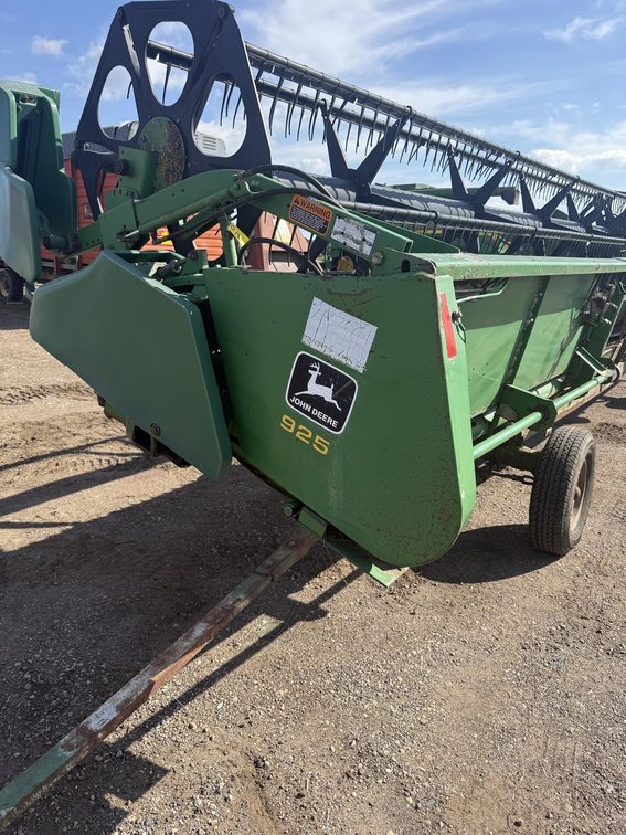 John Deere 925 Grain Head