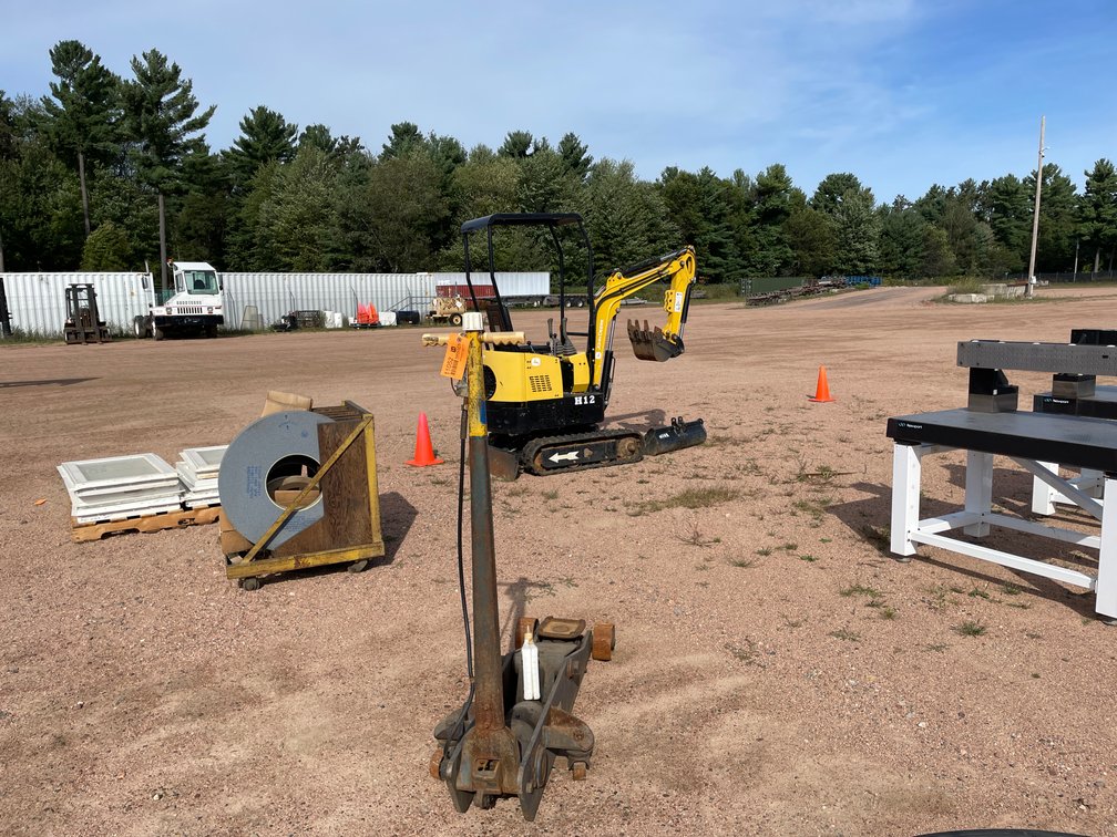 Walker Heavy Equipment Air Jack