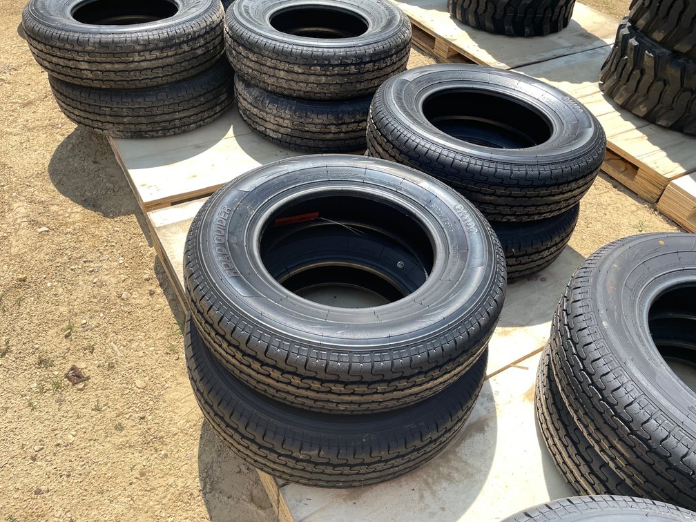 (4) Road Guider QH100 ST205/75R15 Radial Trailer Tires