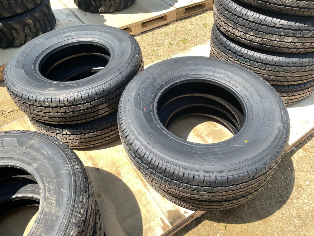 (4) Road Guider QH100 ST235/80R16 Radial Trailer Tires
