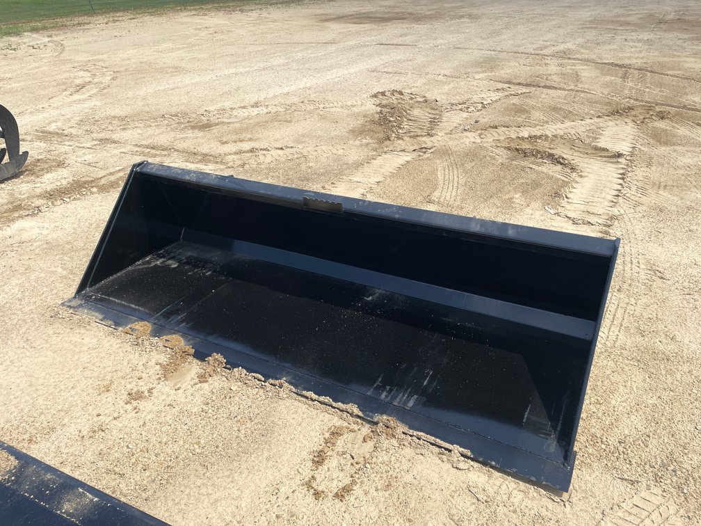 New Swict 84" Skid Steer Bucket