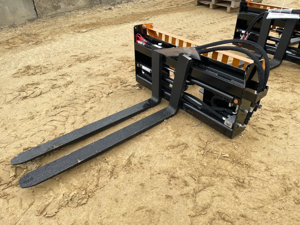 New Wolverine Pallet Fork with Hydraulic Adjustable