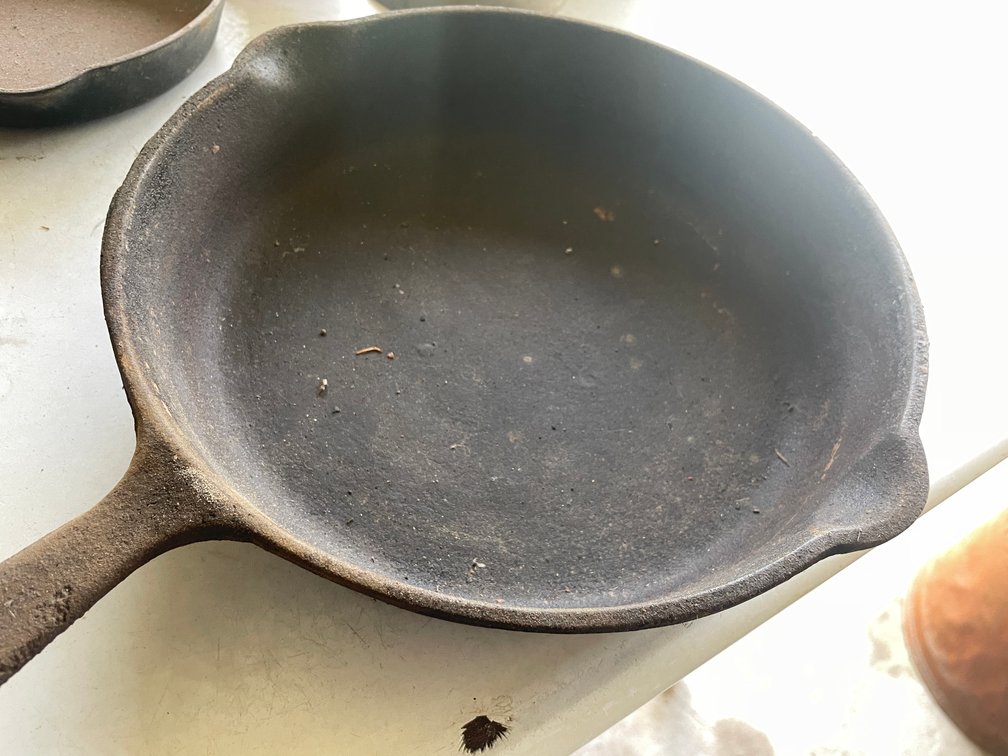 General 8 Cast Iron Fry Pan