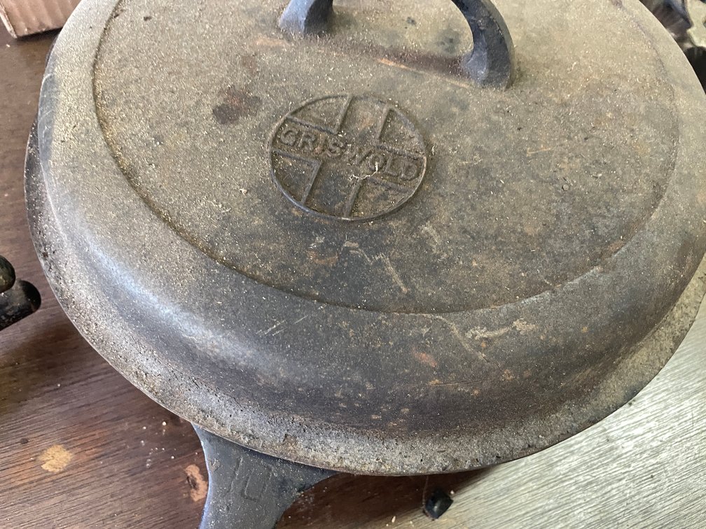 Griswold 10 Cast Iron Fry Pan