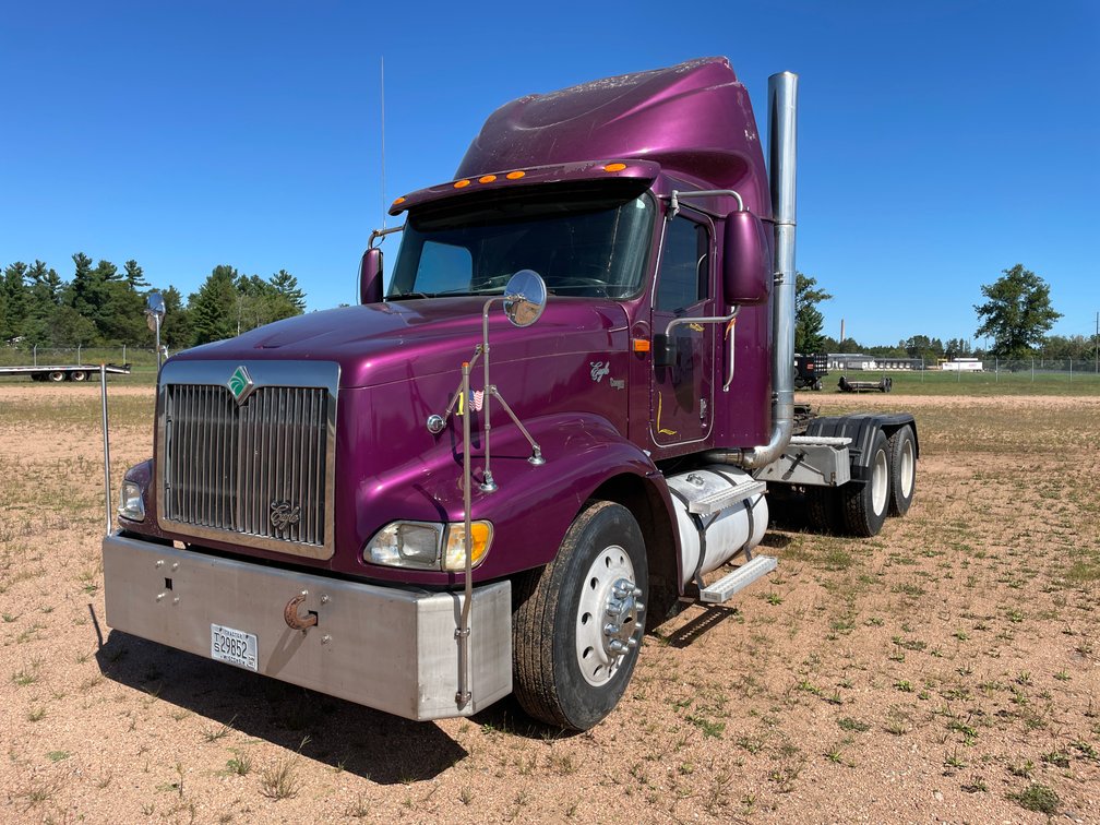 2000 International Eagle Day Cab Semi (Has WI Title)