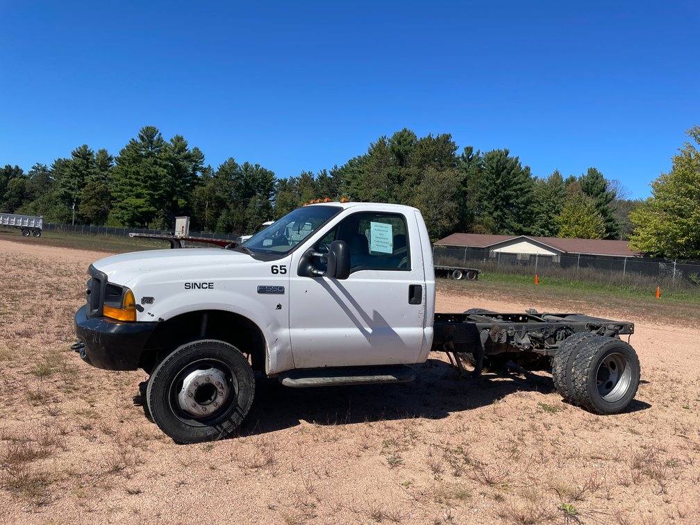 2000 Ford F550 Pickup NON-RUNNER (Has WI Title)