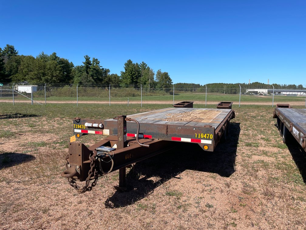 2000 Towmaster Deckover Trailer (Has WI Title)