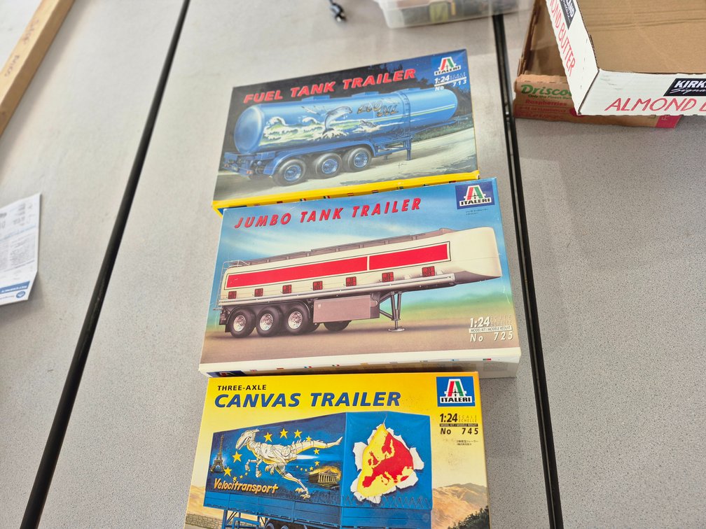 ITALERI 1:24 Scale Models