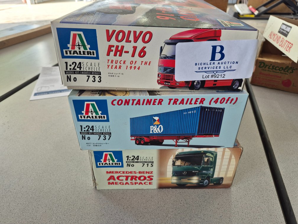 ITALERI 1:24 Scale Models