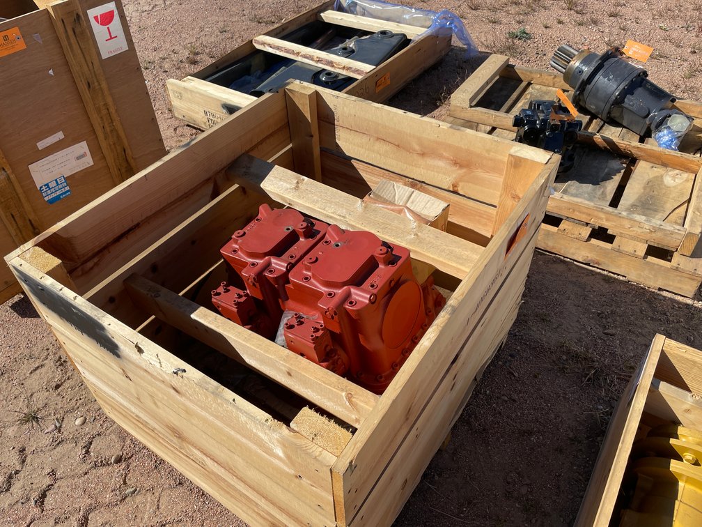 New Hitachi Main Hydraulic Pump