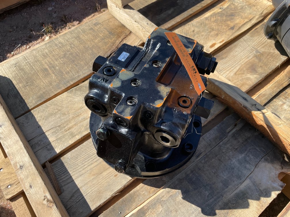 New Hitachi Motor/ Brake Valve