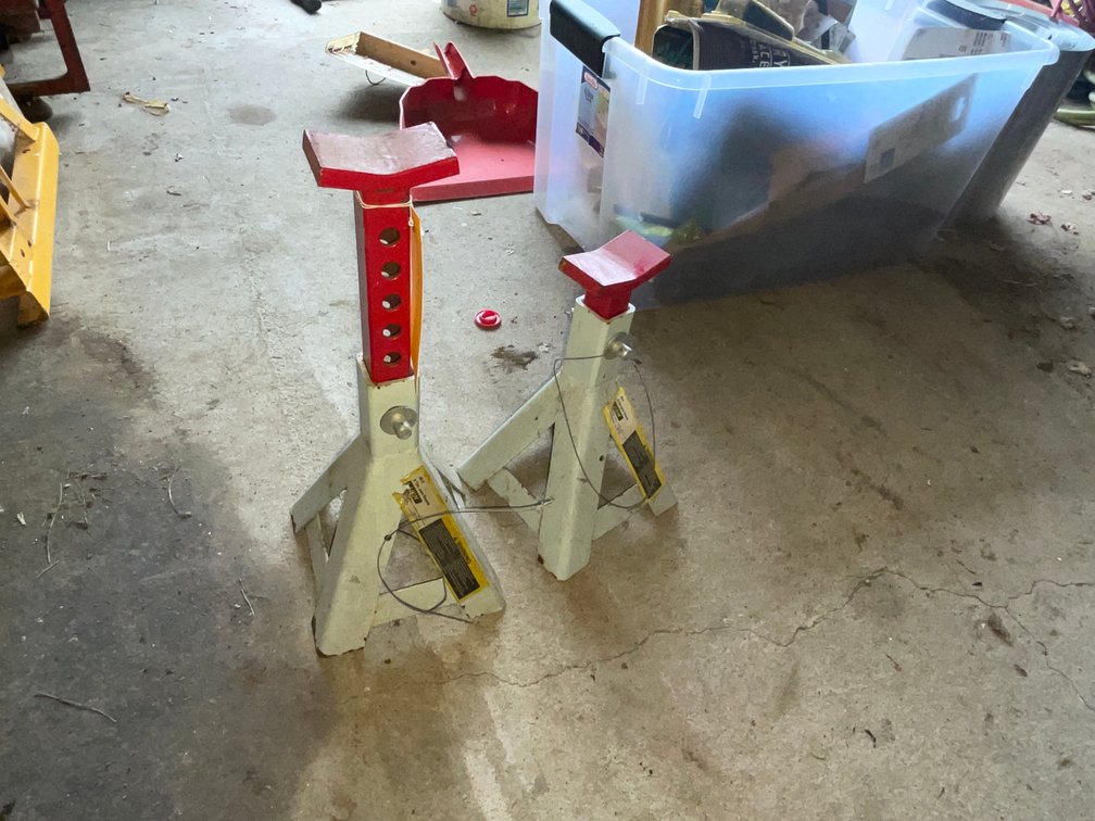 (2) Larin Jack Stands