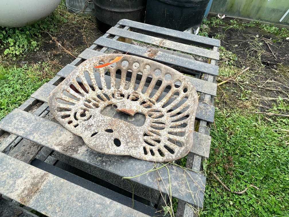 Chieftain Tractor Seat