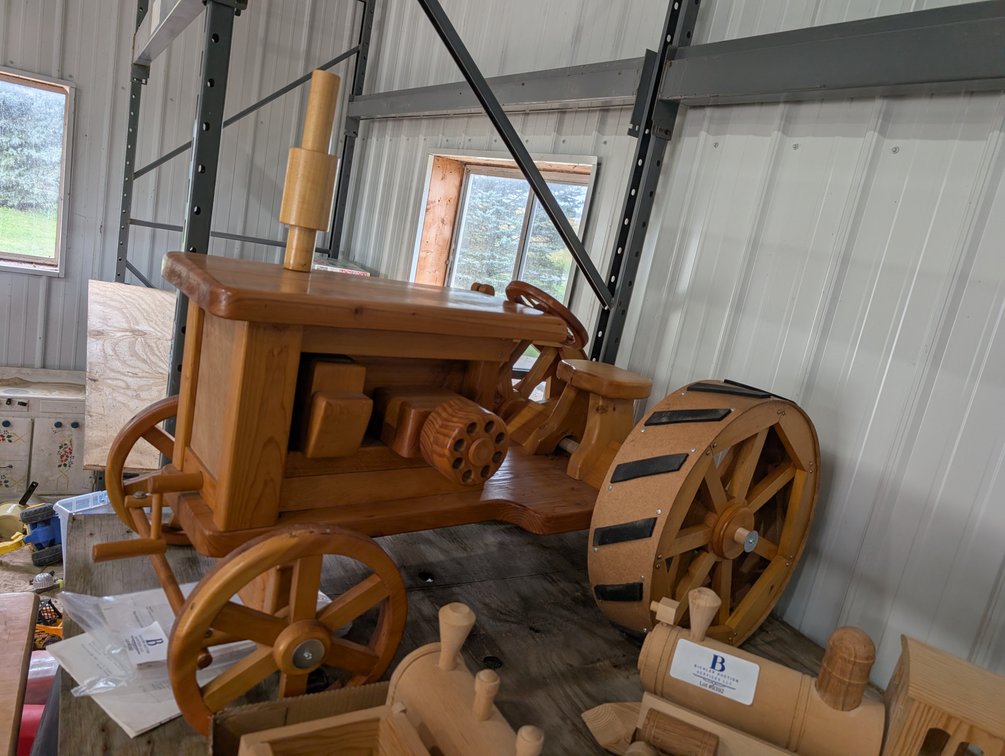 Wooden Memories Riding Tractor