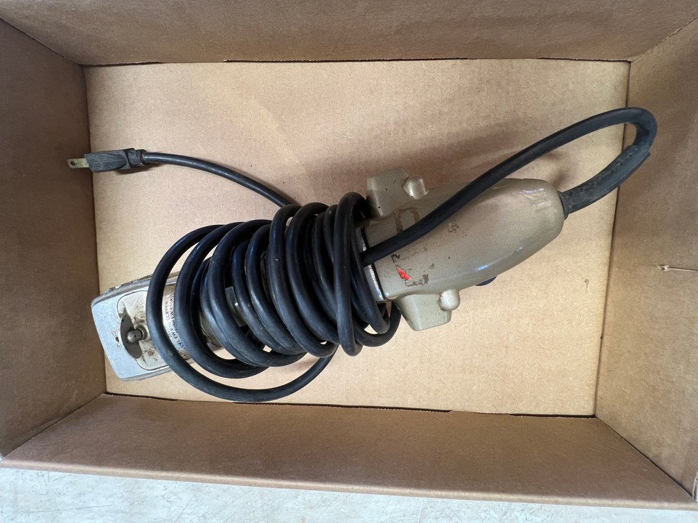 Sunbeam Clipmaster Model EW610
